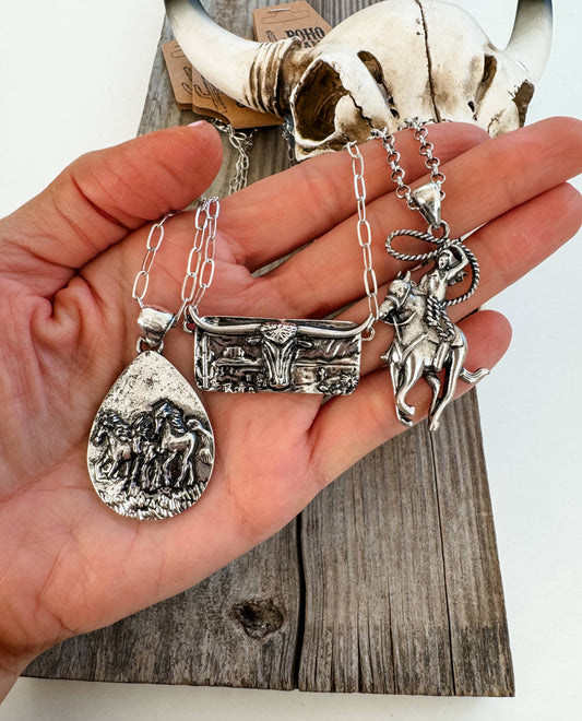 RODEO NECKLACE