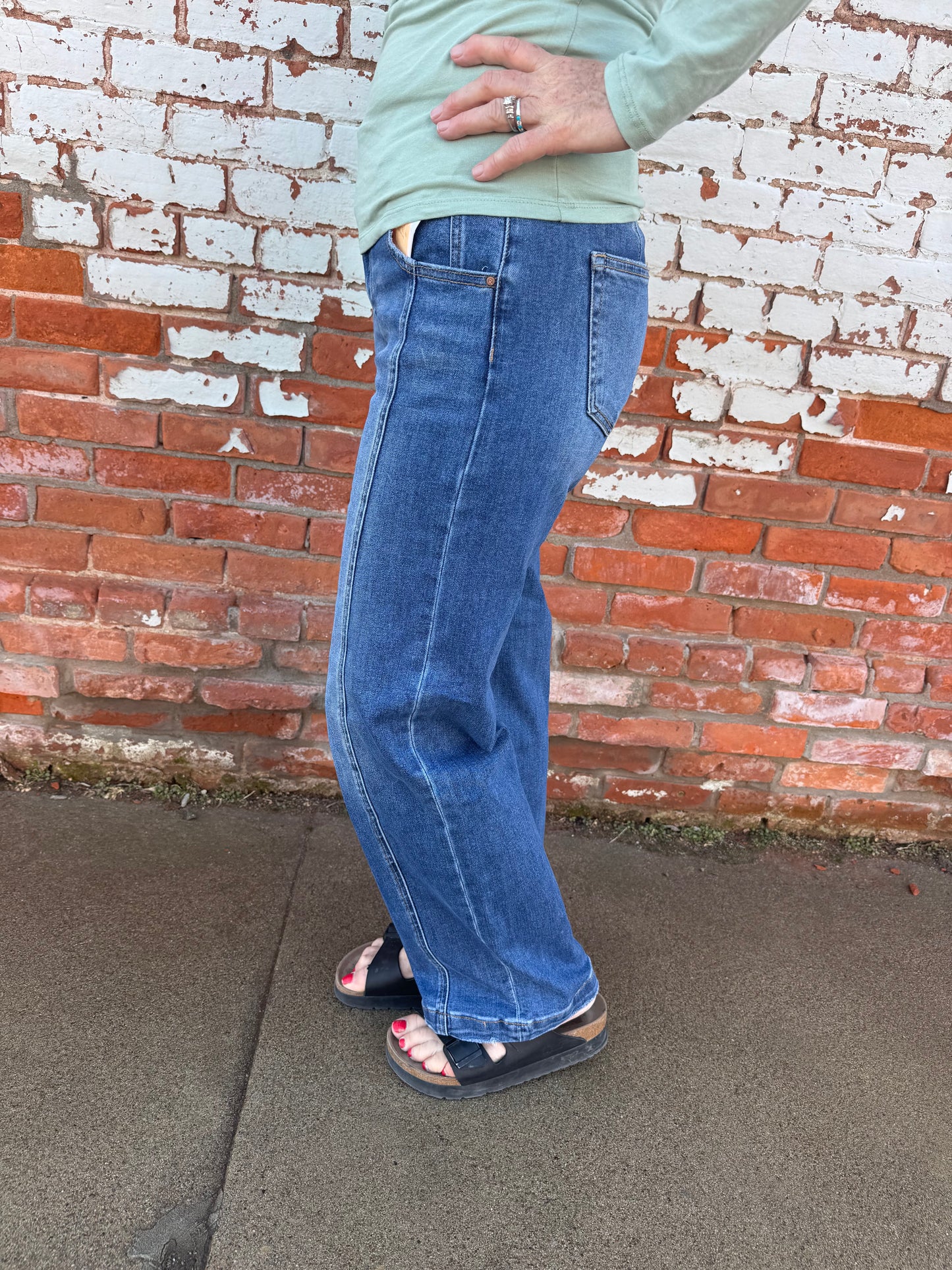 JANE MID RISE BAGGY JEAN