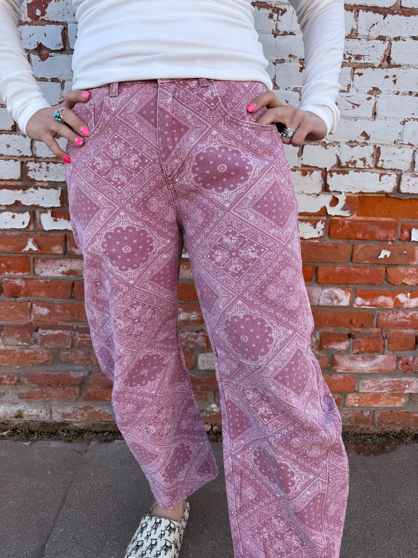 PAISLEY PRINT BARREL PANTS
