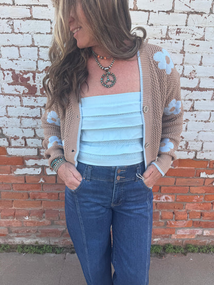 SANDY BLOOM BUTTON KNIT