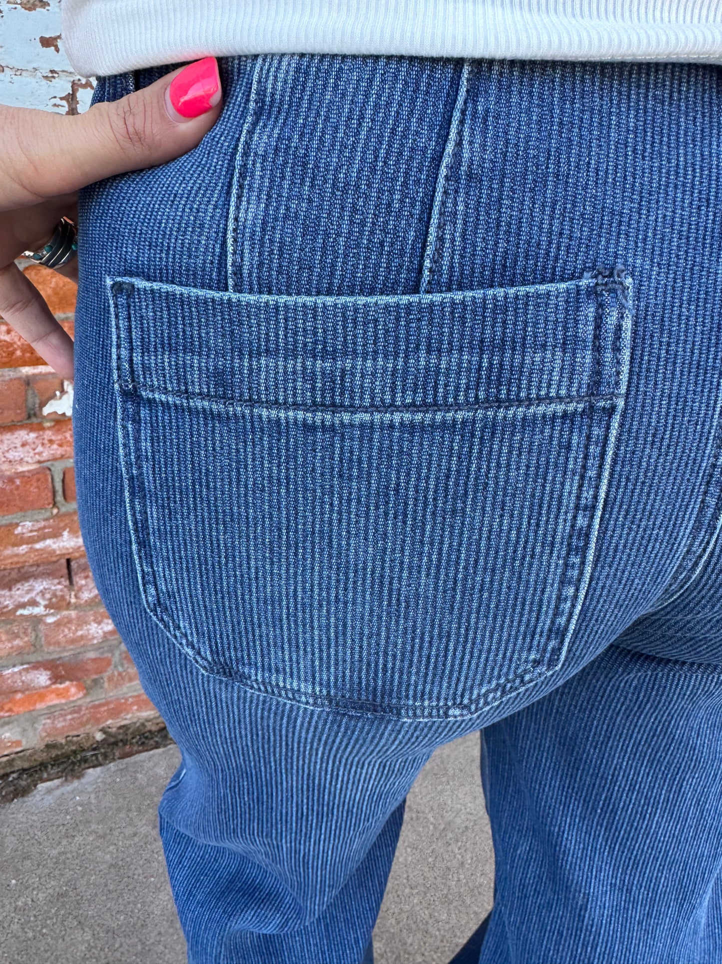 DESSERT DARLING JEANS