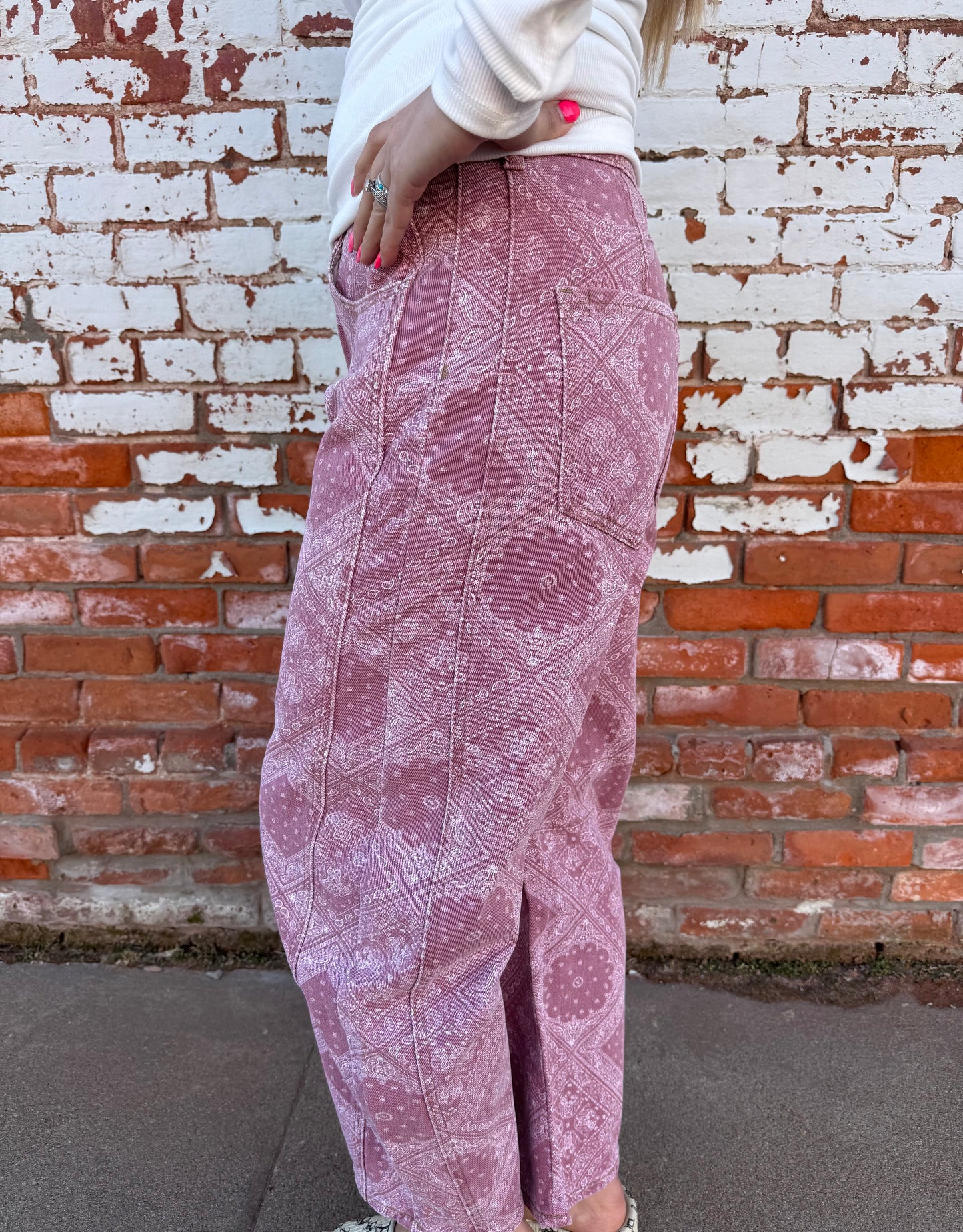 PAISLEY PRINT BARREL PANTS