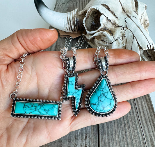 WESTERN PENDANT NECKLACE