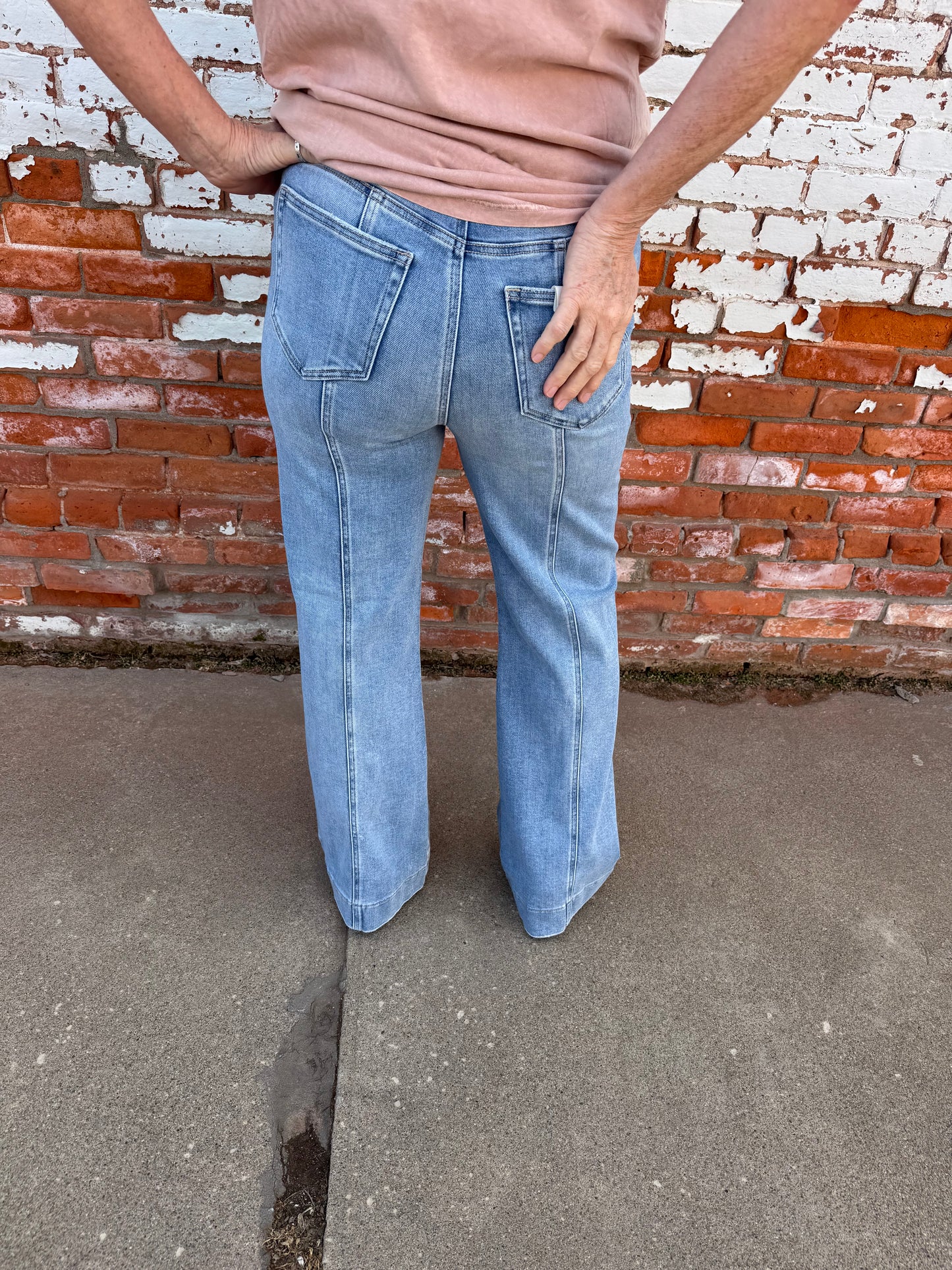 THE FLETCHER WIDE LEG JEAN