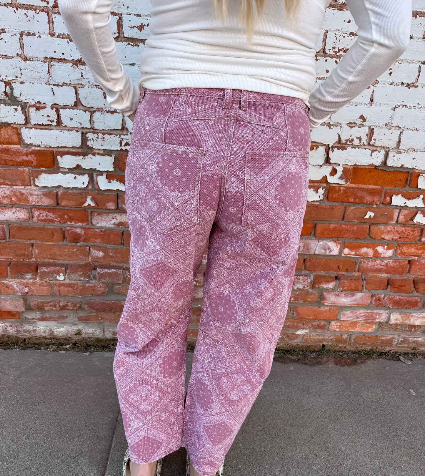 PAISLEY PRINT BARREL PANTS