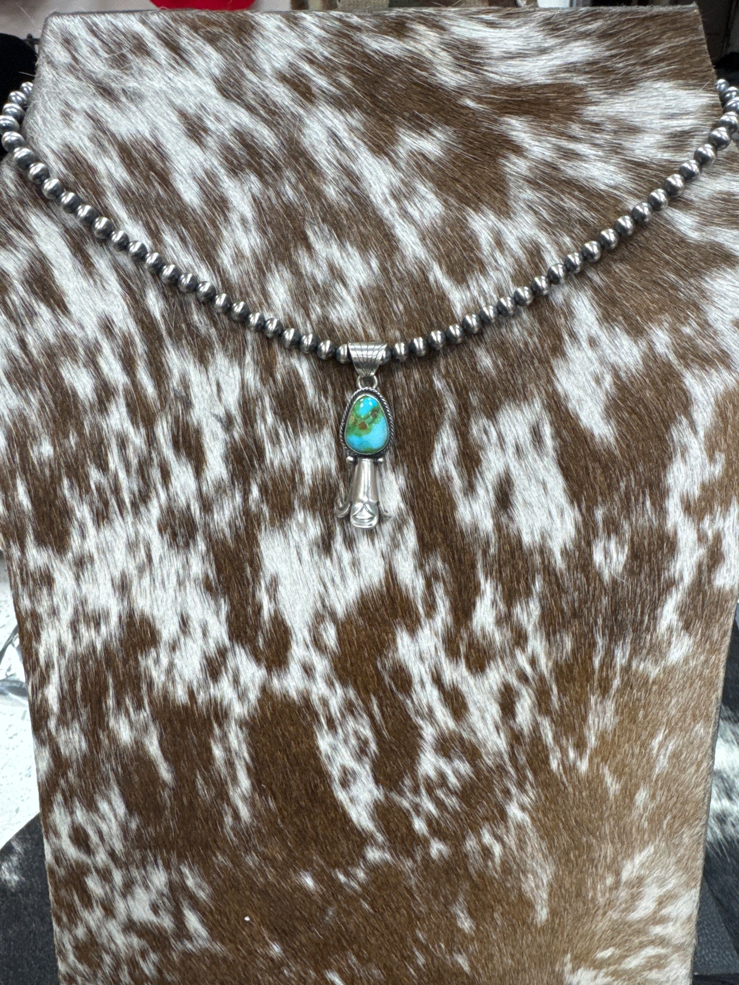 BLOSSOM PENDANT WITH PEARLS