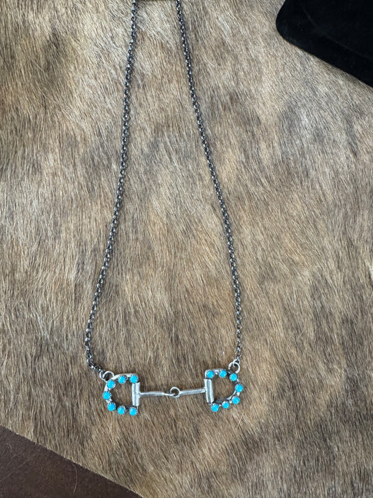GUIDED GENTLY NECKLACE