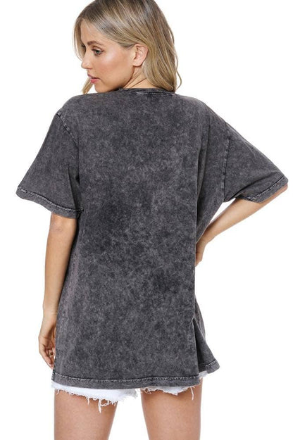 BUCK 'EM GRAPHIC TEE
