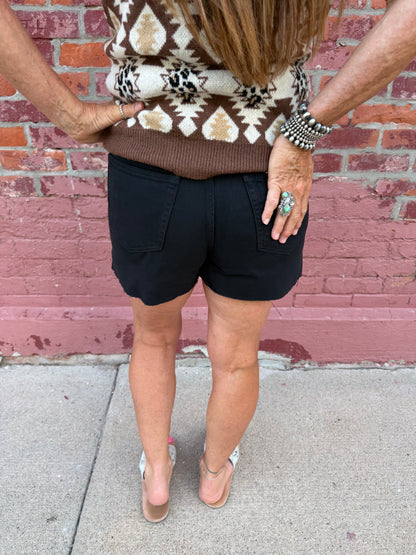 THE BLACK BEAUTY SHORT