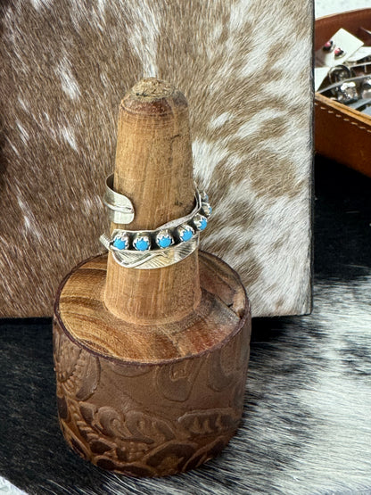 FEATHER RING