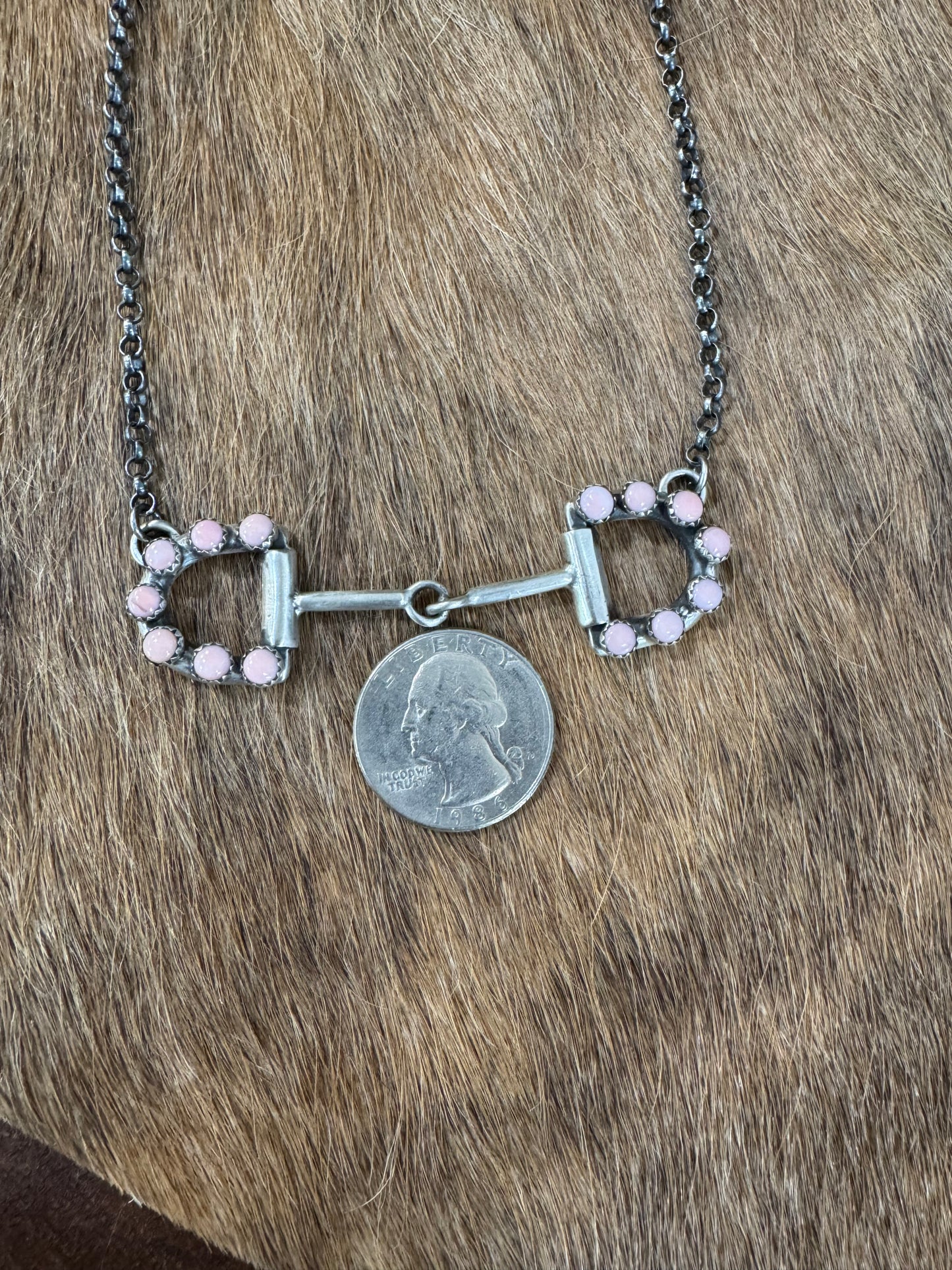 GUIDED GENTLY NECKLACE