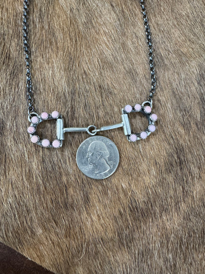 GUIDED GENTLY NECKLACE