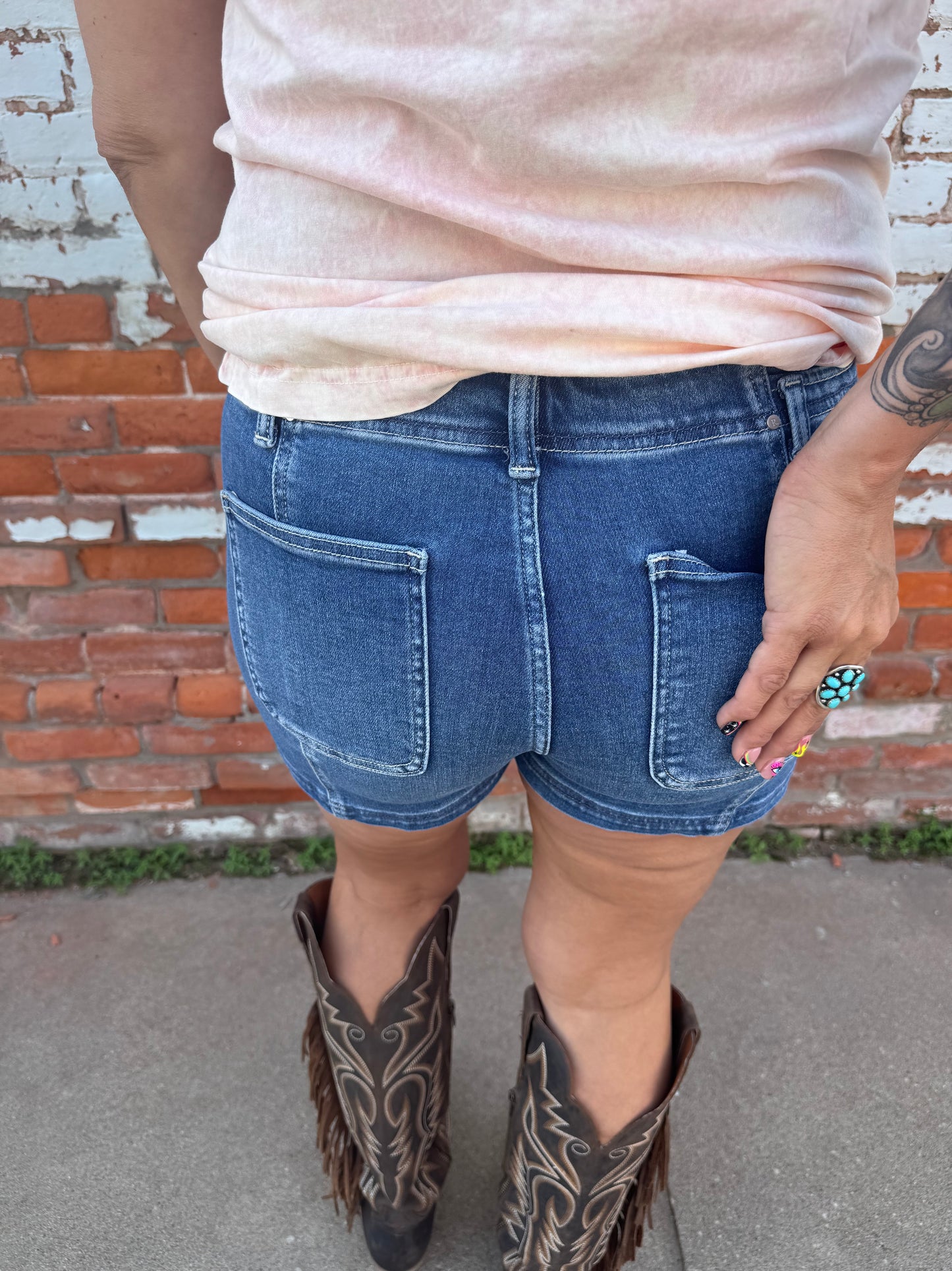 THE SHELLEY SHORT