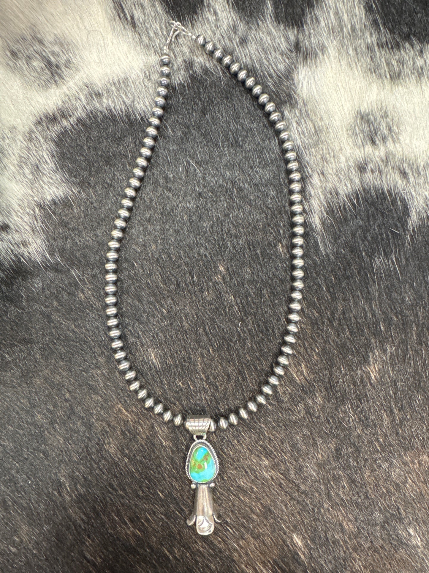 BLOSSOM PENDANT WITH PEARLS