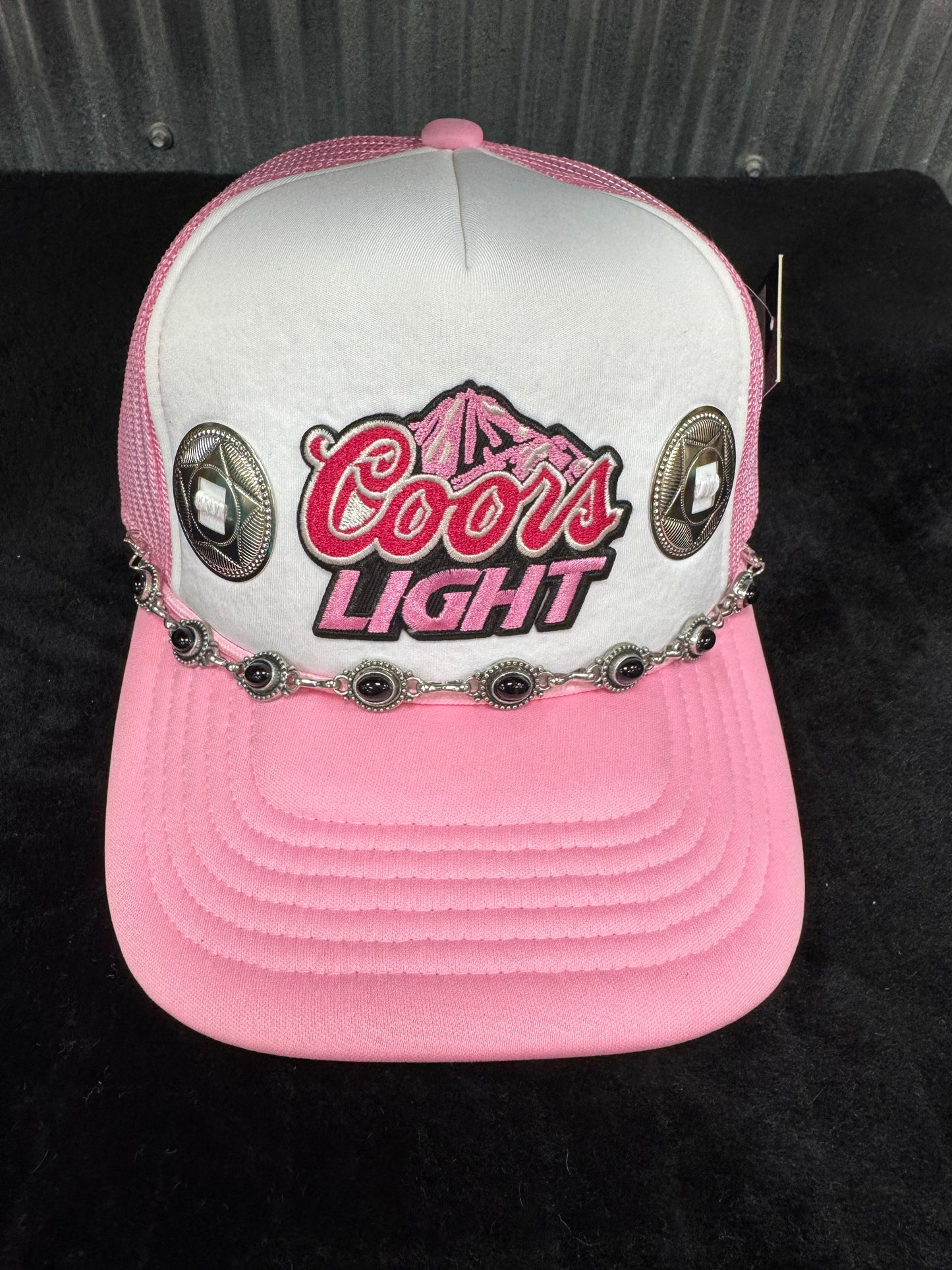 CONCHO TRUCKER HAT