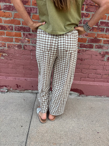 MOCHA CHECKERED BARREL PANT