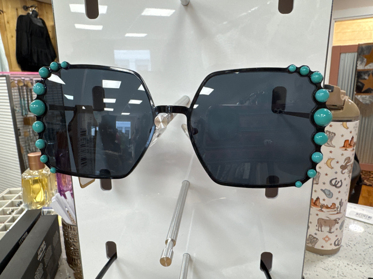 THE RETRO SUNGLASSES