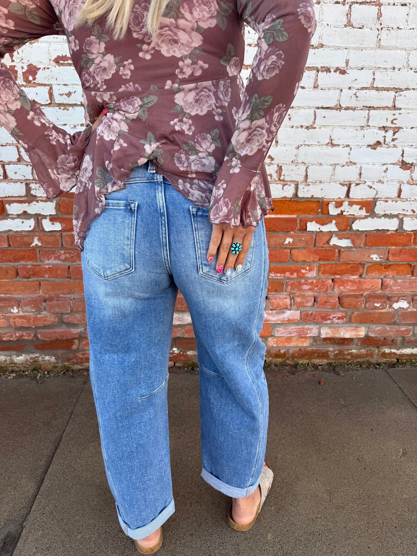 THE CLOVER BARREL JEAN
