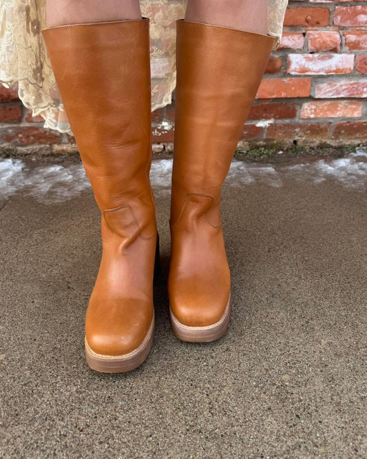 VAGABOND LEATHER BOOT