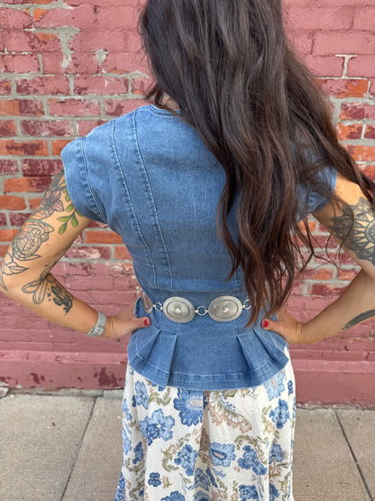 CAROLINE CAPPED SLEEVE DENIM TOP