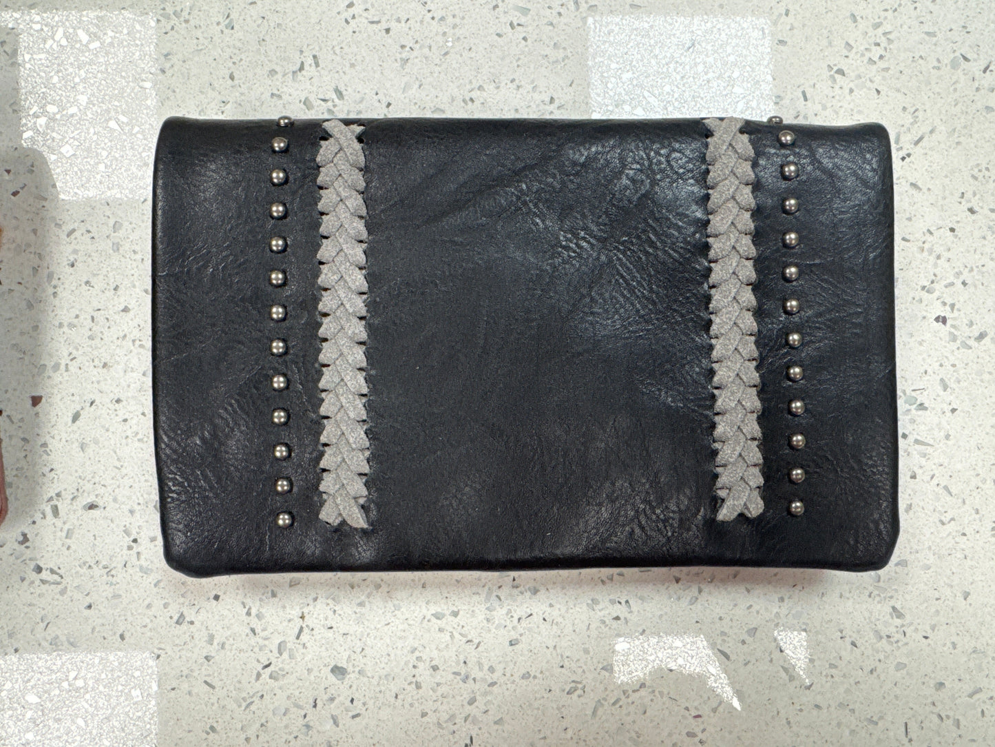 CROSSBODY CLUTCH