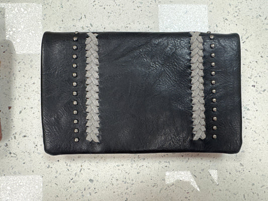 CROSSBODY CLUTCH