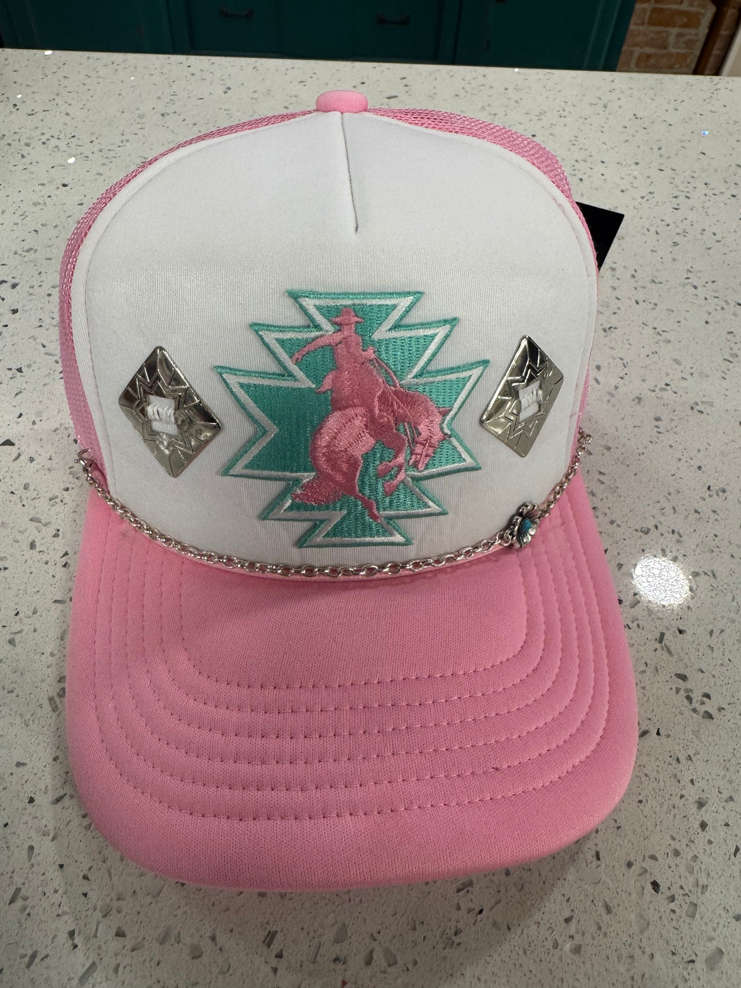 CONCHO TRUCKER HAT