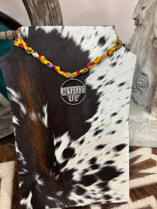 WESTERN CHARM BANDANA NECKLACE