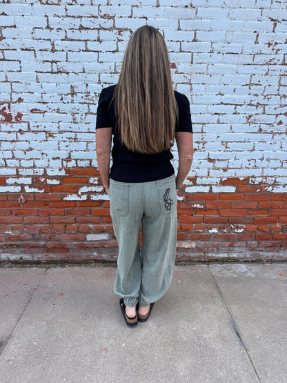 DELANEY FLORAL EMBROIDERED JOGGER PANT