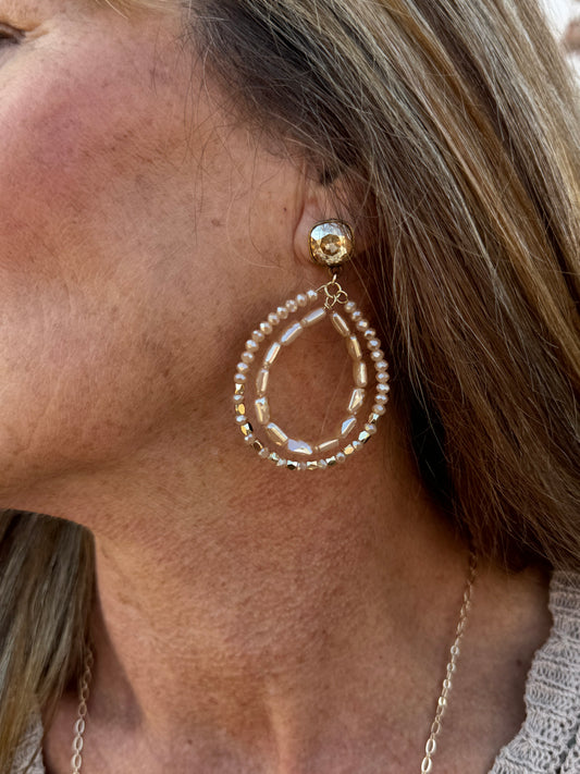 GOLDEN GLIMMER TEARDROP EARRINGS