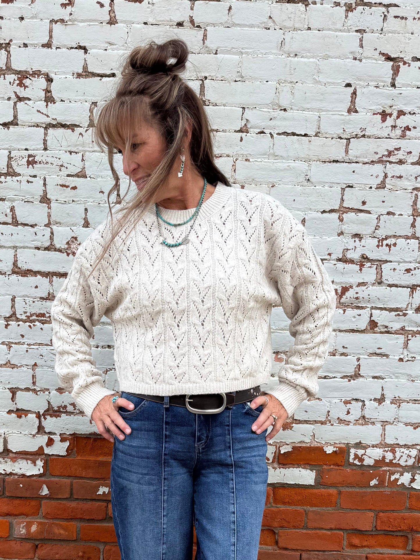 CROPPED CABLE KNIT SWEATER