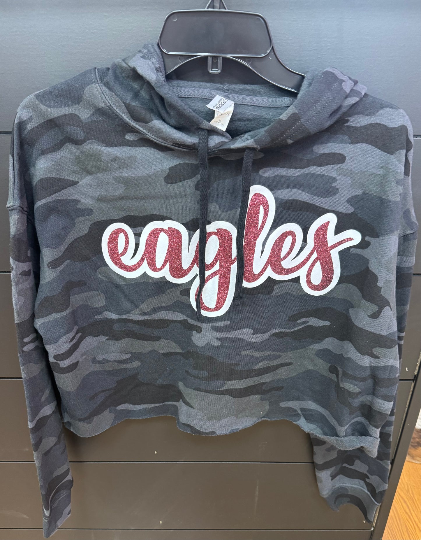 ARLINGTON EAGLES CAMO CROPPED HOODIE