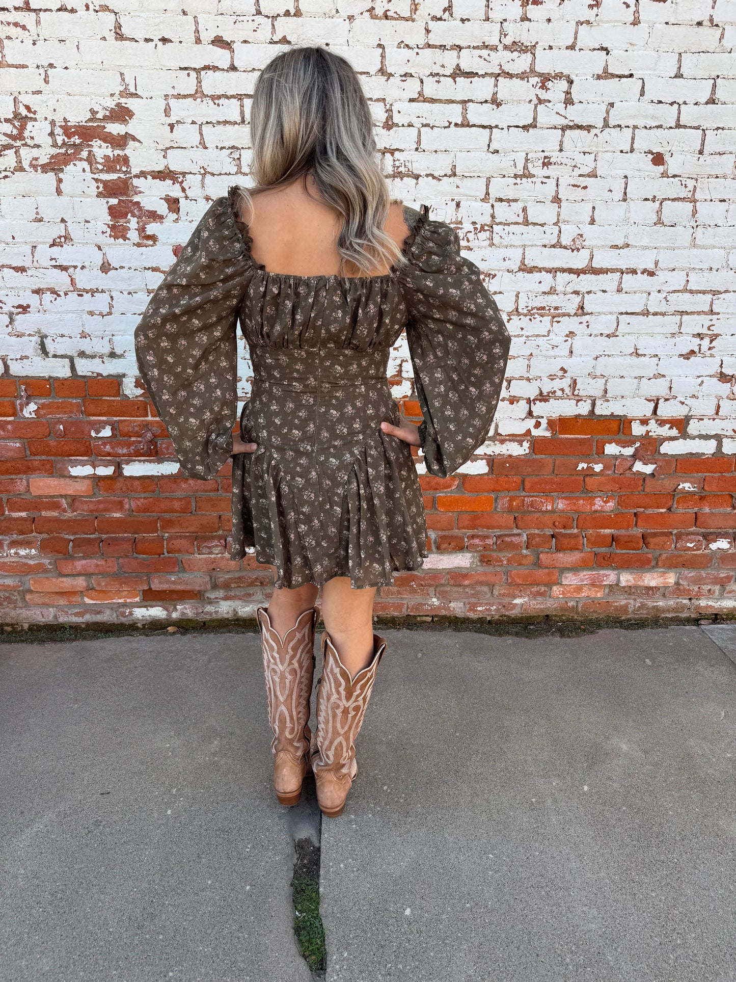 SQUARE NECK FLORAL MINI DRESS