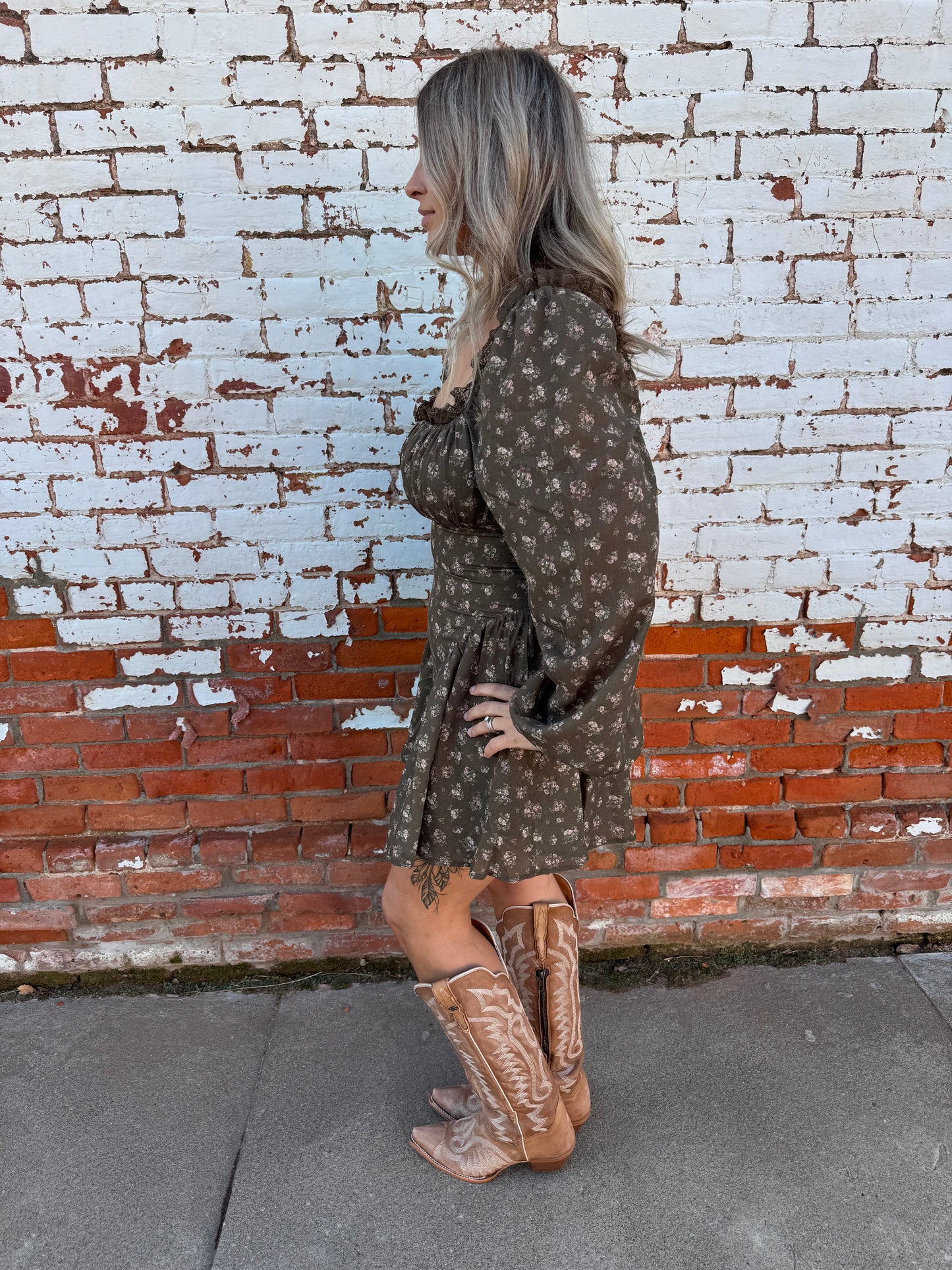 SQUARE NECK FLORAL MINI DRESS