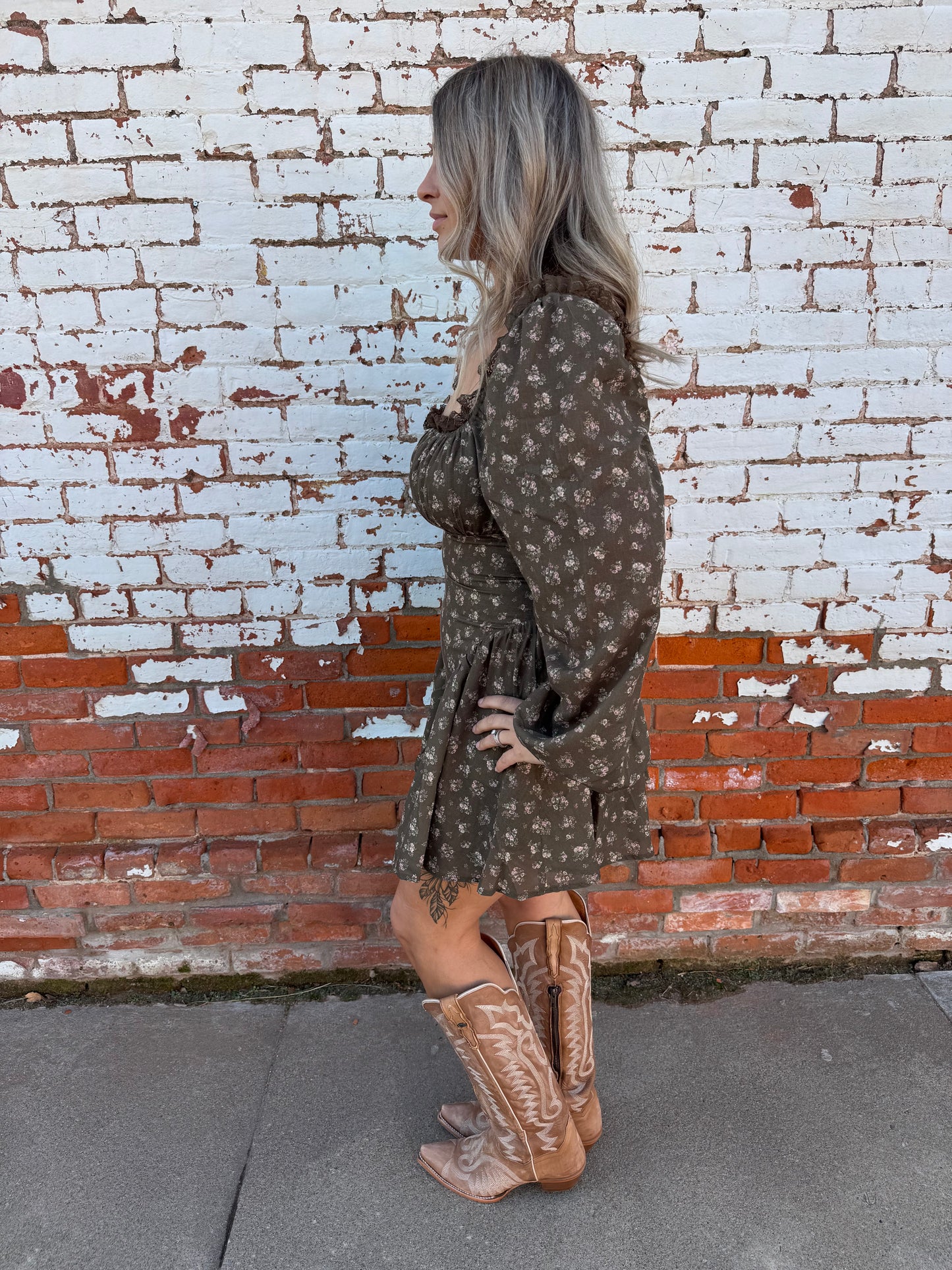 SQUARE NECK FLORAL MINI DRESS