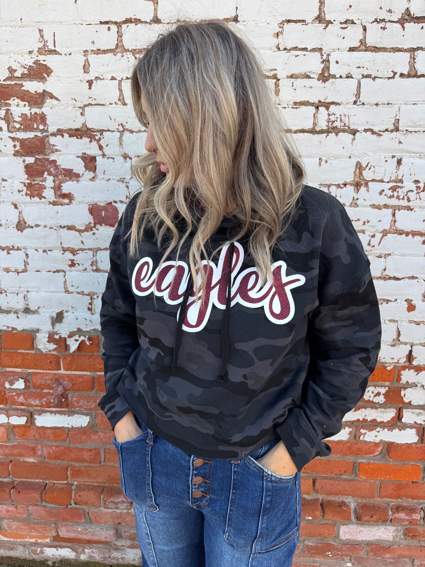 ARLINGTON EAGLES CAMO CROPPED HOODIE