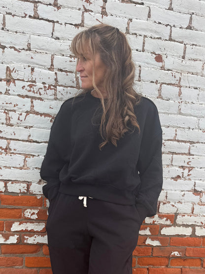 STAR PATCH CREWNECK SWEATSHIRT