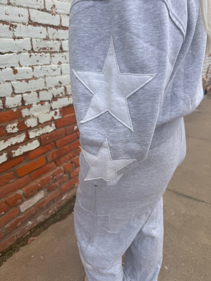 STAR PATCH CREWNECK SWEATSHIRT