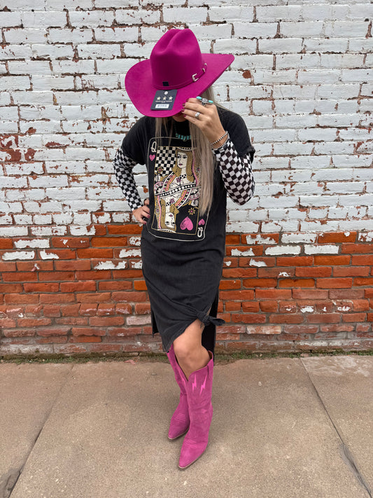 QUEEN OF HEARTS GRAPHIC DRESS