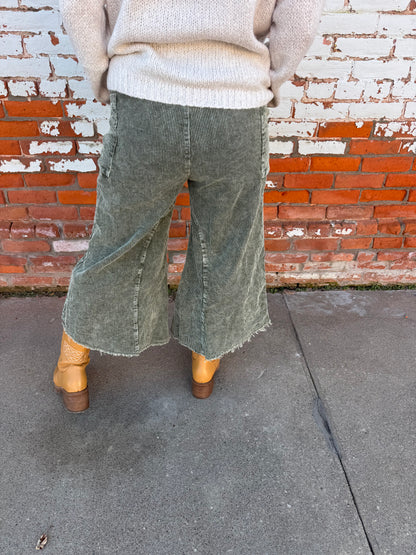 CELESTE CORDUROY CULOTTES