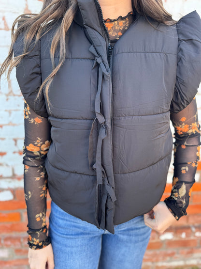FLUTTER SLEEVE BOW PUFFER VEST