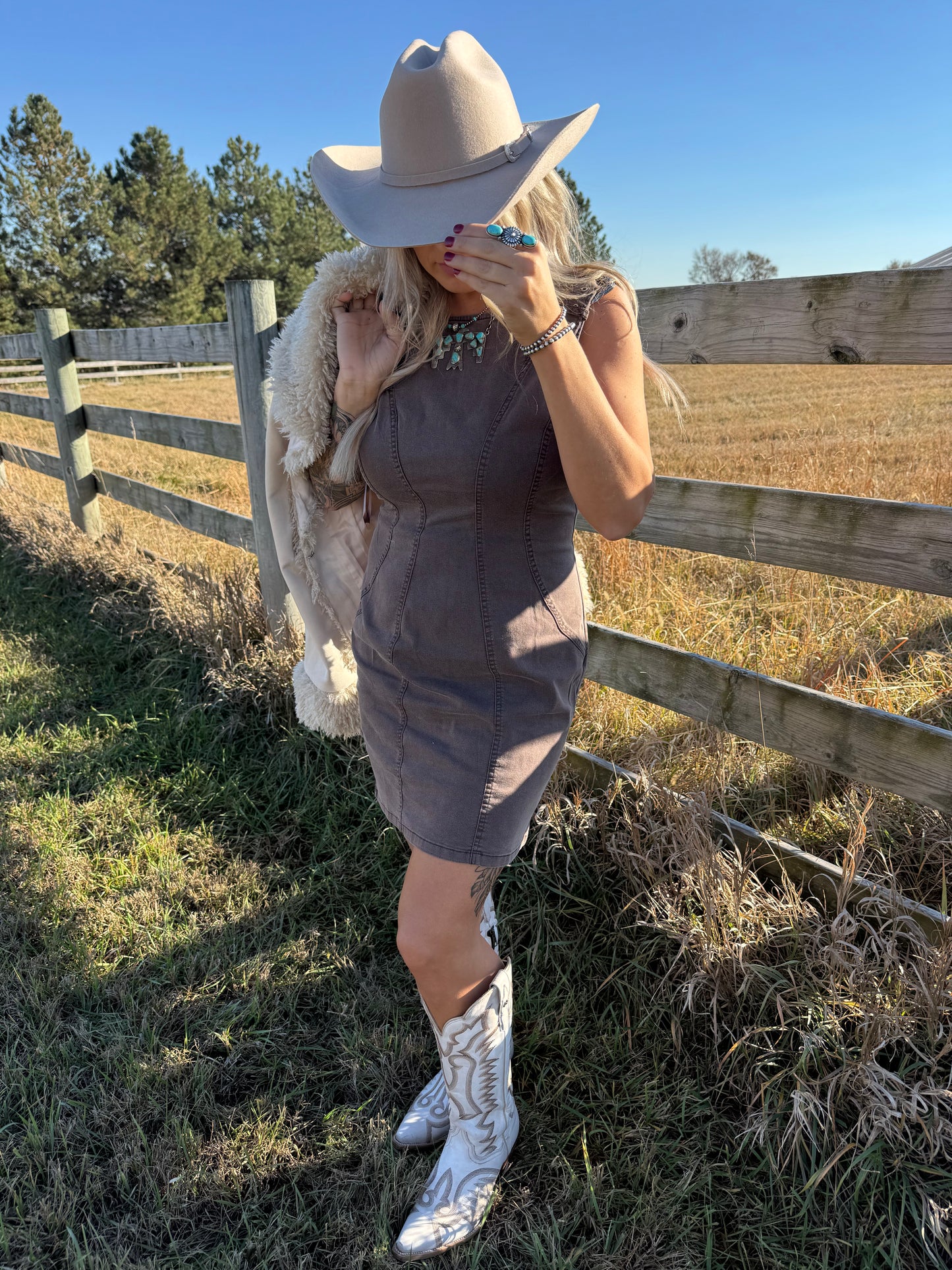 FRONTIER BUCKLE DRESS