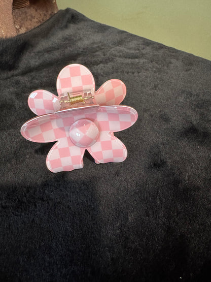 CHECKERED FLOWER CLAW CLIP