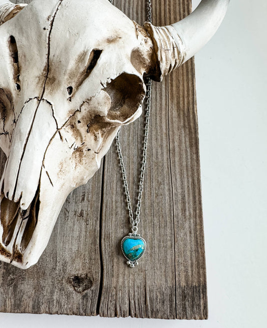 HEART SHAPE NECKLACE