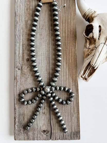 BOW NECKLACE