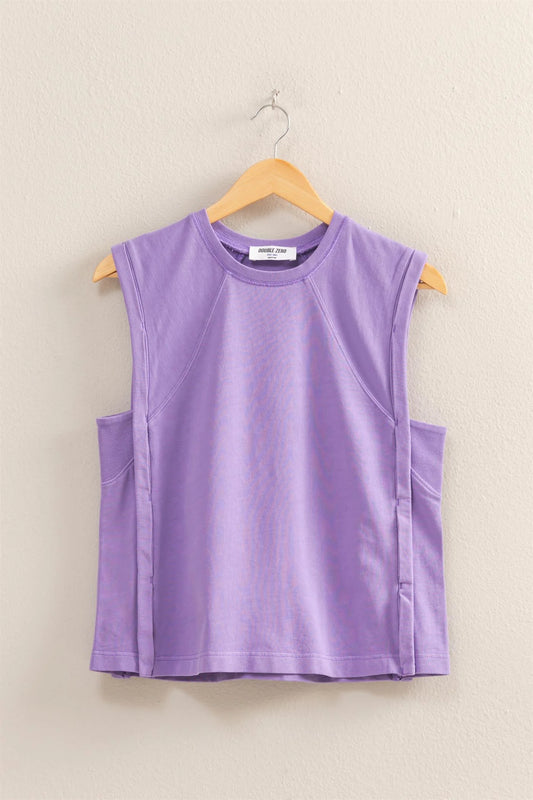 SLEEVELESS BOXY TOP